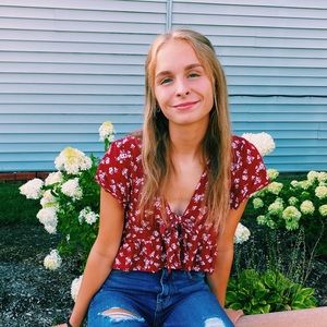 Meet your Posher, Nicole